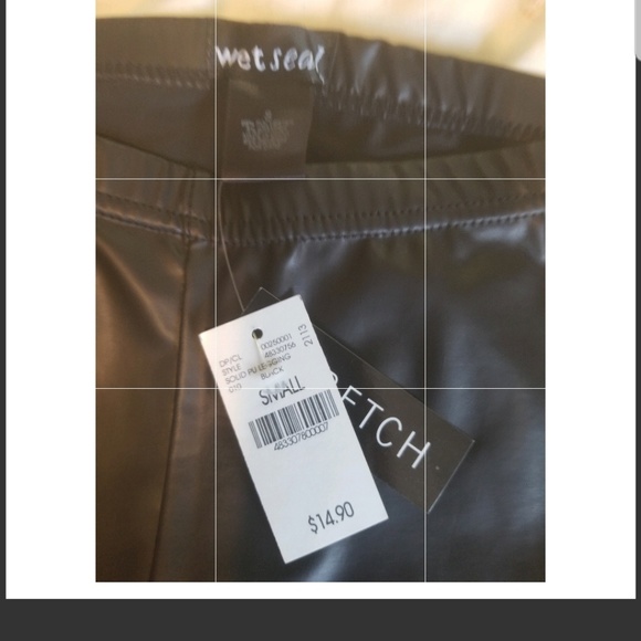 Black Leather Leggings - Picture 2 of 2